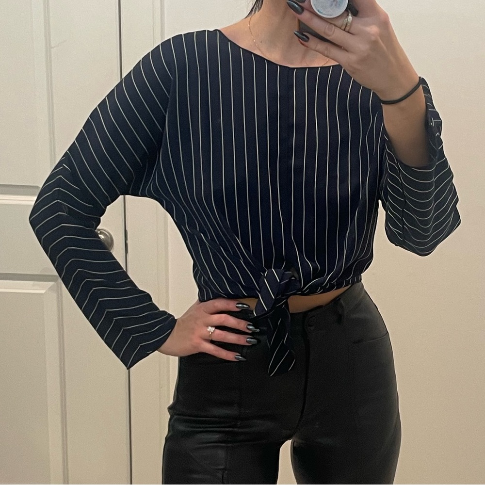 Babaton Aritzia Tie Front Blouse